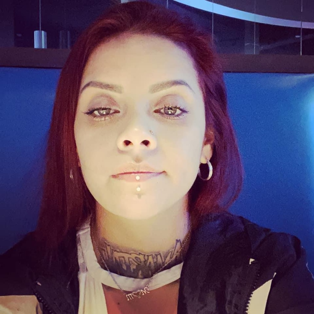 Meet your Posher, Julie